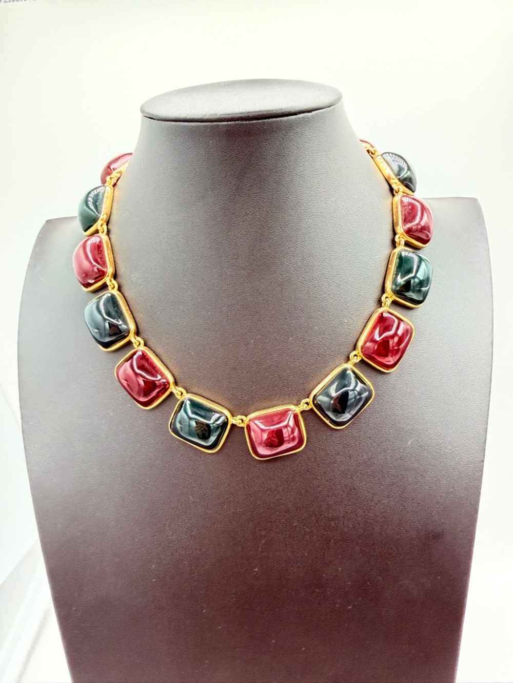 Kenneth Jay Lane K.J.L Gold Tone Muti-Color Necklace